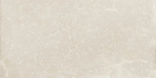 Piastrella per esterni in gres porcellanato effetto pietra Avorio della collezione Trani di Herberia Ceramiche in formato 30x60 grip r11