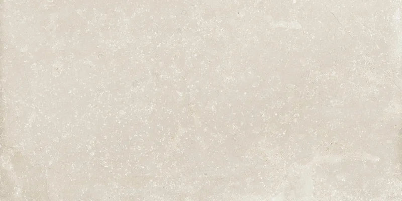 Piastrella per esterni in gres porcellanato effetto pietra Avorio della collezione Trani di Herberia Ceramiche in formato 30x60 grip r11