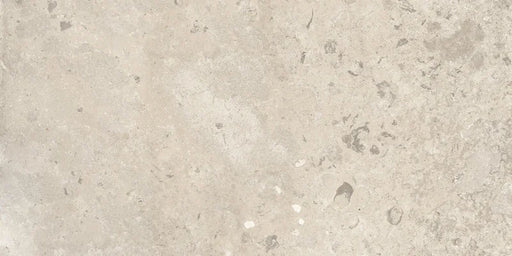 Piastrella per esterni in gres porcellanato effetto pietra Sabbia della collezione Trani di Herberia Ceramiche in formato 30x60 grip r11