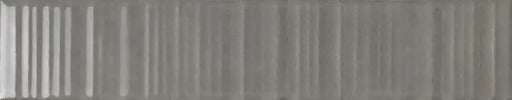 Dettaglio piastrella per rivestimento in gres porcellanato effetto mattoncino Lucido 4,5x23 cm della collezione Vibrant, colore Pewter di Ceramica Settecento