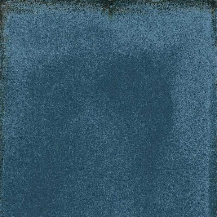 Dettaglio piastrella per rivestimento in gres porcellanato lucido della collezione Uptown di Ceramica Valsecchia, formato 15x15, colore Blue