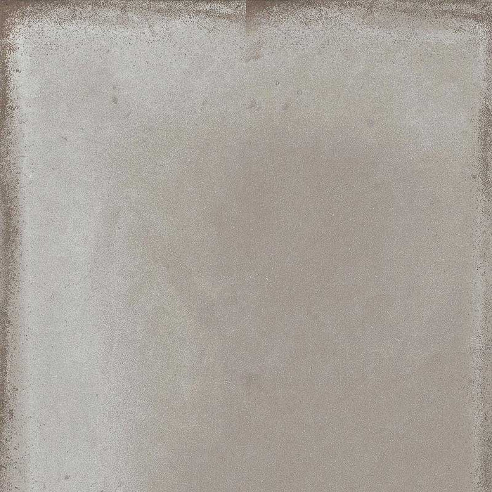 Dettaglio piastrella per rivestimento in gres porcellanato lucido della collezione Uptown di Ceramica Valsecchia, formato 15x15, colore Taupe