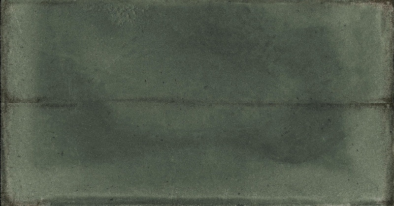 Dettaglio piastrelle per rivestimento in gres porcellanato effetto mattoncino della collezione Uptown di Ceramica Valsecchia, formato 7.5x30, colore Bottle