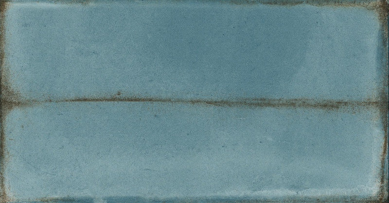 Dettaglio piastrella per rivestimento in gres porcellanato effetto mattoncino della collezione Uptown di Ceramica Valsecchia, formato 7.5x30, colore Water