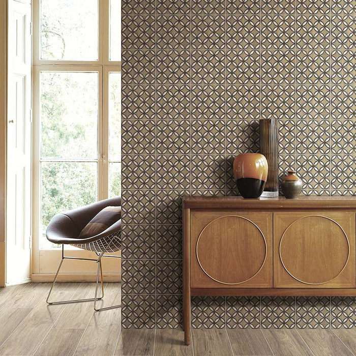 Dettaglio rivestimento in gres porcellanato effetto cementina decorata geometrica. Collezione Cementine Home di Ceramica Valsecchia, formato 20x20, A4