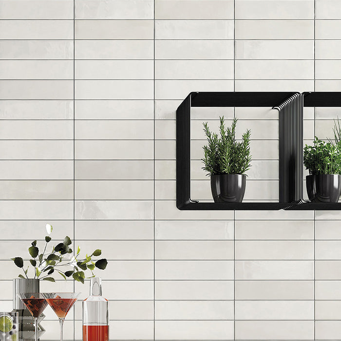 Dettaglio cucina con rivestimento in gres porcellanato effetto mattoncino della collezione Soft di Ceramica Valsecchia, formato 7.5x30, colore White Matt