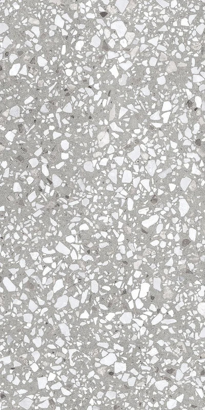 Dettaglio piastrella in gres porcellanato effetto graniglia e marmetta per esterni. Collezione Venexia di Alfalux, formato 60x120 cm, colore Murano Grigio con marmette grigie e bianche