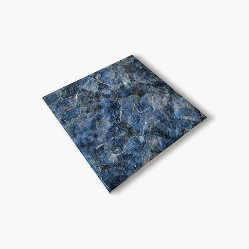 Foto piastrella per pavimento e rivestimento in gres porcellanato effetto pietra spaziale. Collezione Swimming Planet di Ceramica Valsecchia, formato 15x15, Venus sky