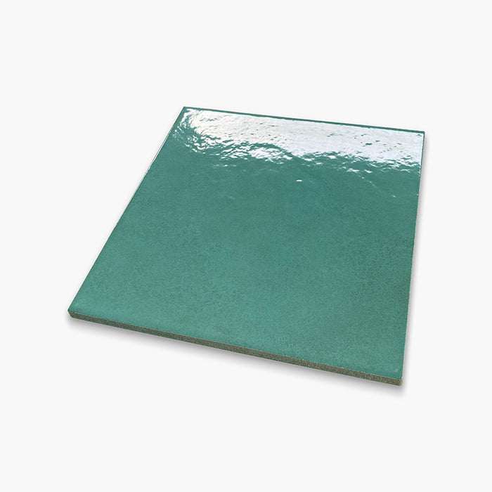 Dettaglio Piastrella da pavimento e rivestimento in gres porcellanato serie Vietri di Savoia Italia, colore Verde 34x34