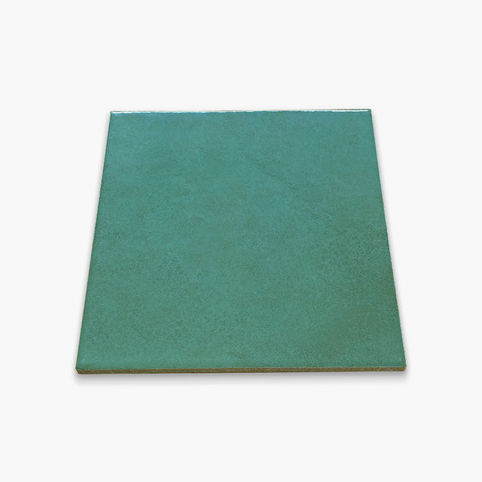 Dettaglio Piastrella da pavimento e rivestimento in gres porcellanato serie Vietri di Savoia Italia, colore Verde 22x22