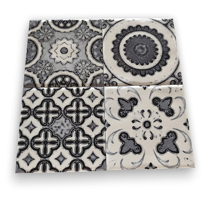Dettaglio piastrella stile maiolica vietrese, collezione Maioliche di ceramiche Valsecchia colore mix black & white 15x15 