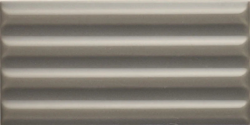 Rivestimento in gres porcellanato 3D lucido a rilievo effetto mattoncino 7,5x15 cm Mud, Collezione Wigwag di 41zero42