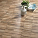Dettaglio pavimento gres porcellanato effetto parquet a listellini 15,7x97 cm della collezione Wooddesign, colore Deck, di Ceramica Settecento