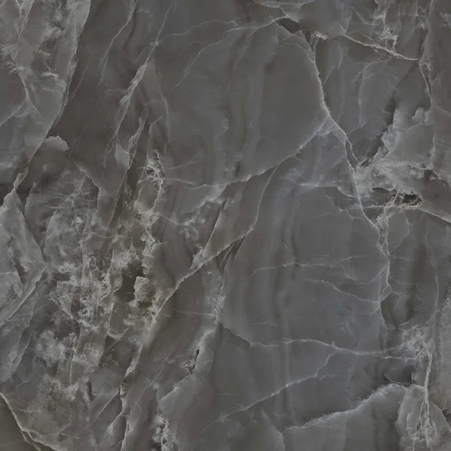 Dettaglio piastrella in gres porcellanato effetto marmo lucido della collezione Alabastri di Casalgrande, formato 120x120 cm, colore Black