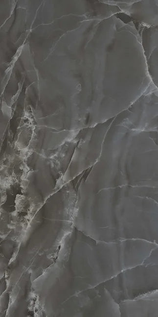 Dettaglio piastrella in gres porcellanato effetto marmo lucido della collezione Alabastri di Casalgrande, formato 90x180 cm, colore Black