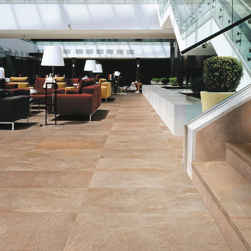 Dettaglio piastrella in gres porcellanato effetto pietra naturale non rettificato della Collezione Amazzonia, formato 30x60, colore Dragon Brown