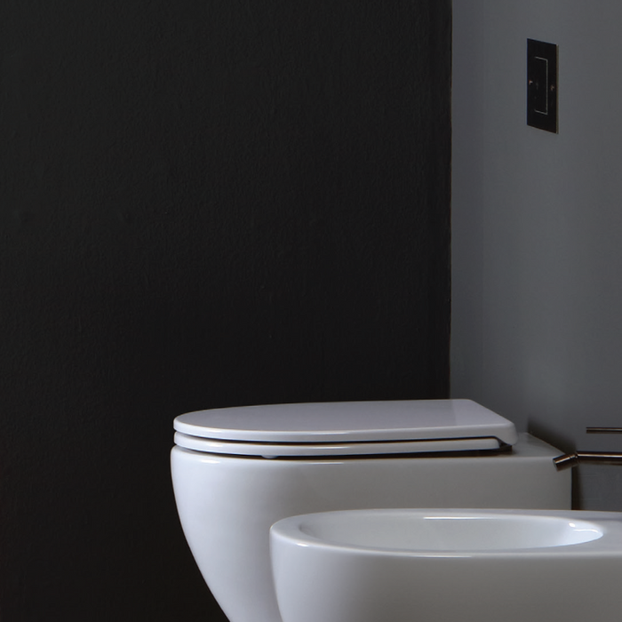 Amleto - Set sanitari sospesi senza Brida con coprivaso avvolgente