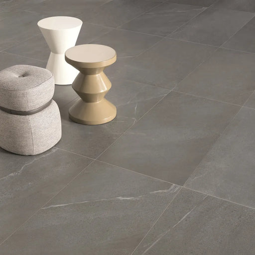 Pavimenti antiscivolo per esterni in gres porcellanato, collezione chorus di ceramiche keope colore grey, superficie r11