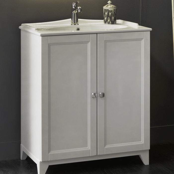 particolare del mobile bagno classico con 2 ante a telaio e pomoli argentati della serie ricordi 