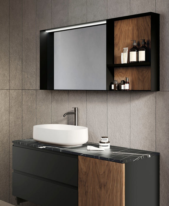 composizione mobile bagno gea 12 di belbagno in finitura laccato nero opaco con dettagli cannettati colore noce gold e metallo e top effetto marmo