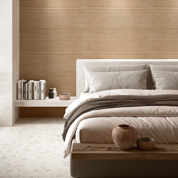 Camera da letto moderna con rivestimento Canneté Rovere della collezione Boiserie di Herberia Ceramiche in formato 33x100