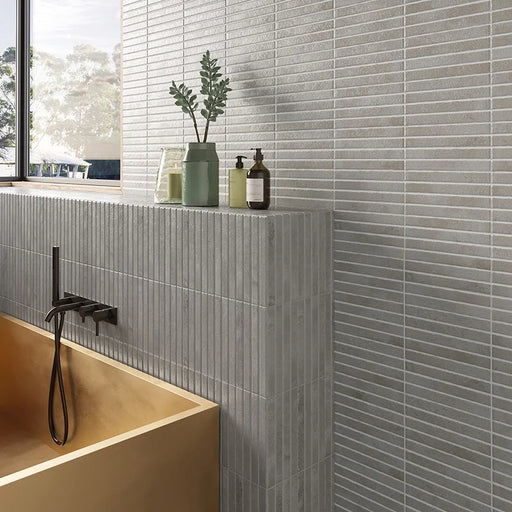 Dettaglio piastrella con colori pastello, collezione Coccio di Keradom formato kitkat colore Nebbia 12.5x25