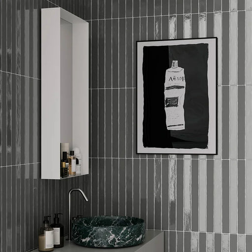 Bagno moderno rivestimento eramico pasta bianca Linea Ardesia lux e Matt 5x50 Eccentrico, effetto mattoncino.