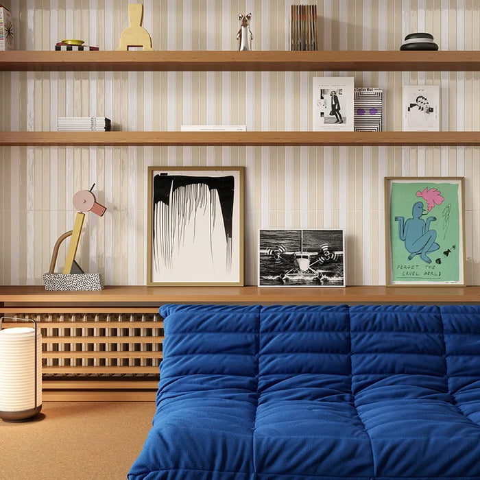 Salotto rivestimento ceramico pasta bianca Linea Ghiaccio e Linea Sabbia 5x50 Eccentrico, effetto mattoncino lucido.