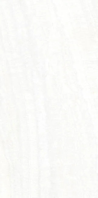 Dettaglio piastrella in gres porcellanato effetto onice lucido 90x180 cm della collezione Onici di Casalgrande Padana, colore Bianco