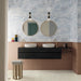 Bagno moderno con doppio lavabo e rivestimento in gres ultrasottile effetto carta da parati, opaco, della collezione Paper41 Pro di 41zero42, 50x100 cm, Decoro nuvolato Azzurra