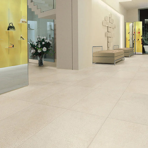 Dettaglio piastrella in gres porcellanato effetto pietra opaco 45x90 cm della collezione Pietre di Sardegna di Casalgrande Padana, colore Porto Rotondo