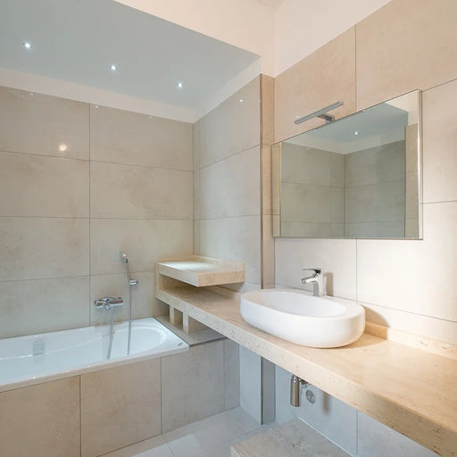 Dettaglio piastrella in gres porcellanato effetto pietra lappato 60x120 cm della collezione Pietre di Sardegna di Casalgrande Padana, colore Porto Rotondo