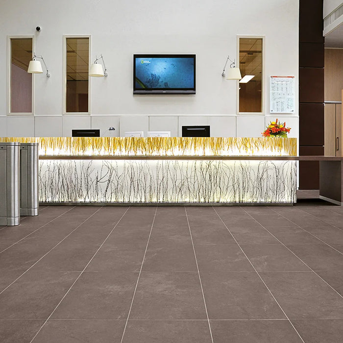 Dettaglio piastrella in gres porcellanato effetto pietra opaco 45x90 cm della collezione Pietre di Sardegna di Casalgrande Padana, colore Cala Luna