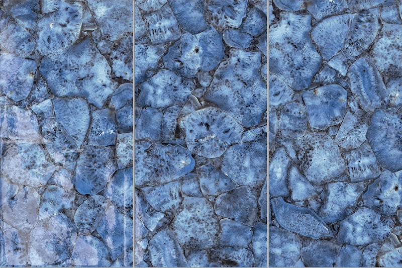 Dettaglio piastrelle per pavimento e rivestimento in gres porcellanato effetto fondale marino. Collezione Swimming Sea di Ceramica Valsecchia, formato 15x30, Reef Ocean