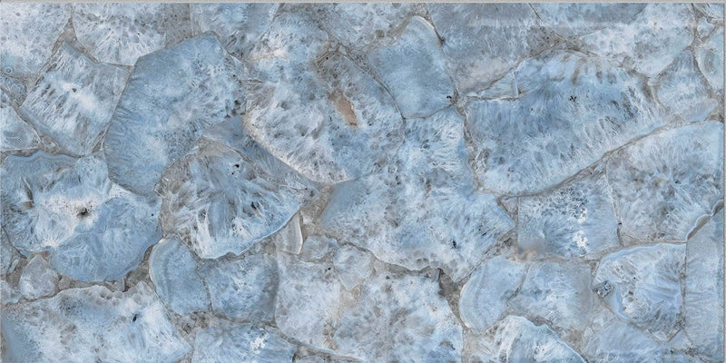 Dettaglio piastrella per pavimento e rivestimento in gres porcellanato effetto fondale marino. Collezione Swimming Sea di Ceramica Valsecchia, formato 15x30, Reef Sky