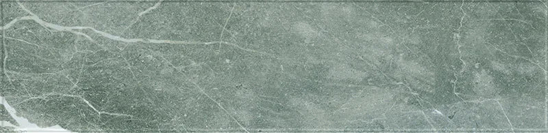 Dettaglio piastrella in gres porcellanato effetto marmo della collezione Dama di Self Style by keradom, formato 6x25, colore Verde Guatemala