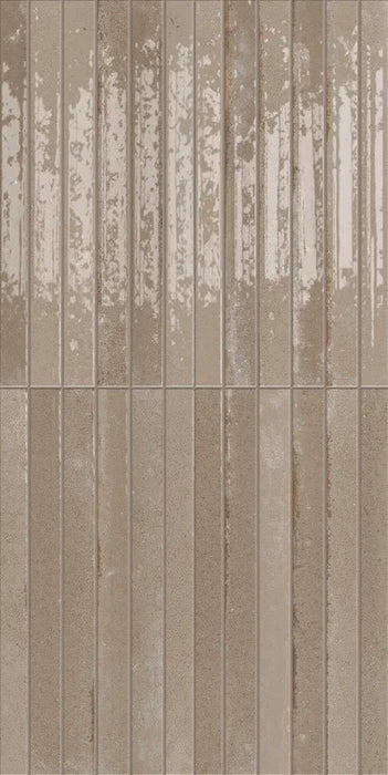 Dettaglio piastrella in gres porcellanato effetto kitkat della collezione Incanto di Self Style by keradom, formato 12.5x25, colore Espresso