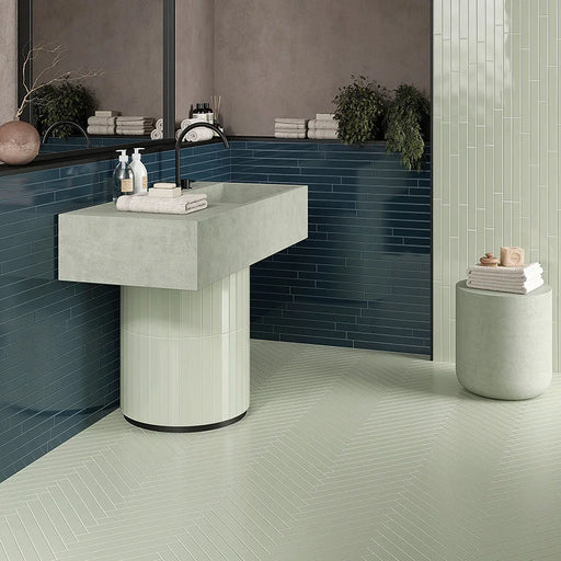 Dettaglio piastrella in gres porcellanato effetto mattoncino della collezione Twiggy di Self Style by keradom, formato 3.8x38, colore Menta