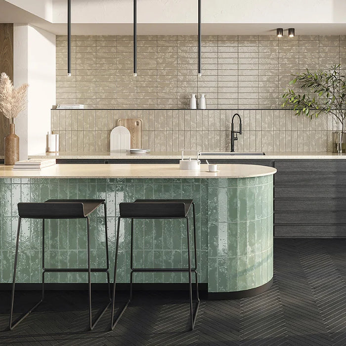 Dettaglio piastrella con colori pastello, collezione Costa Rei di Self Style by Keradom formato mattoncino colore Perla 6x25