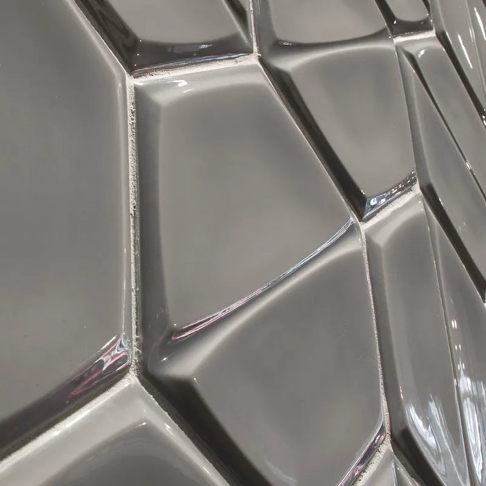 Dettaglio piastrella per rivestimento in ceramica formato esagonale opaco 15,6x18 cm della collezione Magnolia, colore Smoke di Ceramica Settecento