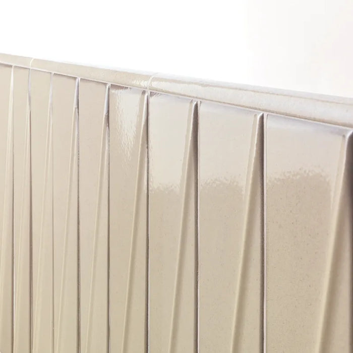 Dettaglio piastrella per rivestimento in ceramica effetto mattoncino Lucido 7,6x30,5 cm della collezione Pulse, colore Dune di Ceramica Settecento