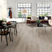 ambientazione di pavimento in spc strong variant teton oak di surteco design flooring