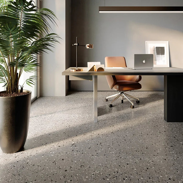 Ufficio moderno con pavimento gres effetto marmetta Terrazzotech Grigio 60x120 Casalgrande.