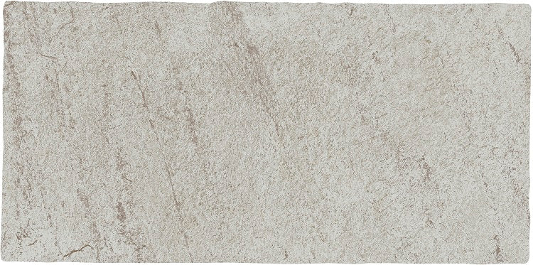 Dettaglio Piastrella per esterno in gres porcellanato antiscivolo serie Eterna di Idea Ceramica, colore Bianco 21x43 a bordo irregolare ondulato