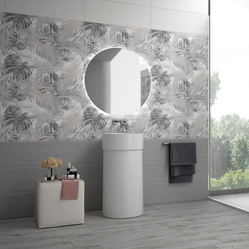 Ambientazione bagno con composizione a parete. Serie Essenziale di ida ceramica composizione imperial toni di grigio