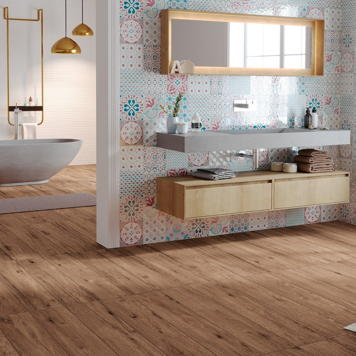 Pavimento in gres porcellanato effetto legno. Mattonelle collezione nwood di herberia ceramica 20x120