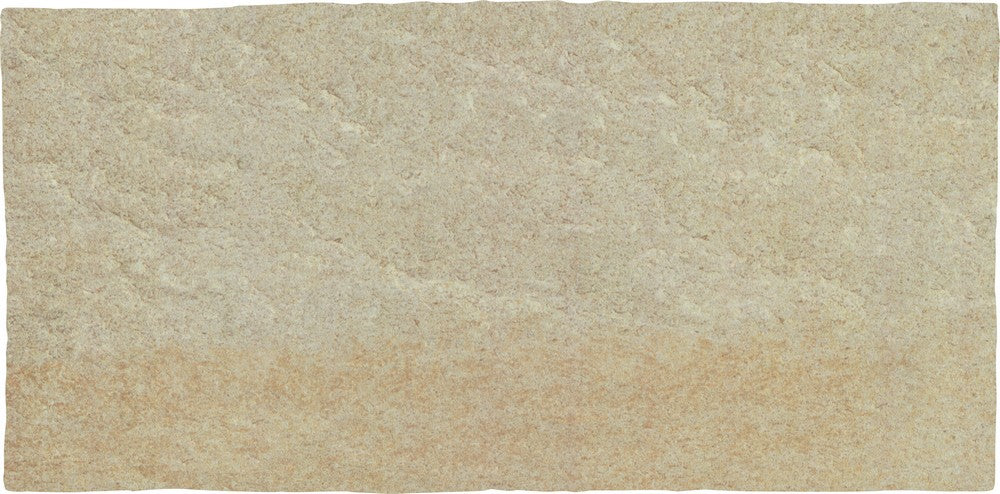 Dettaglio piastrella in gres porcellanato effetto pietre. Serie Pietre da Esterno di Savoia Italia, colore QUARZI BEIGE GRIP formato 21.6X43.5 Pavimento per esterno 3